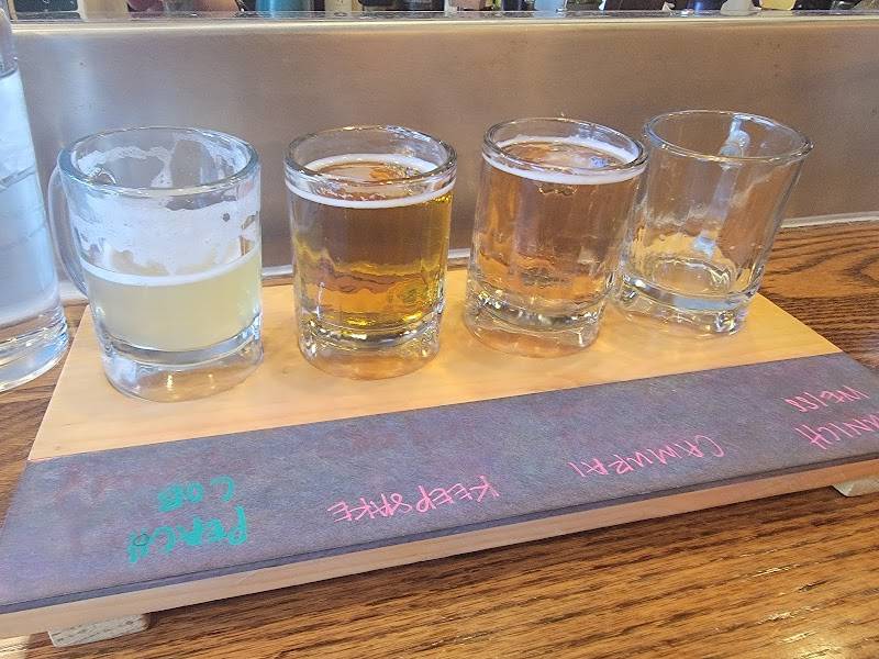 Pourhouse Bar & Grill